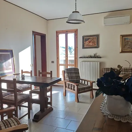 Piccolo Attico Con Ampie Terrazze Apartman Montecchio Emilia